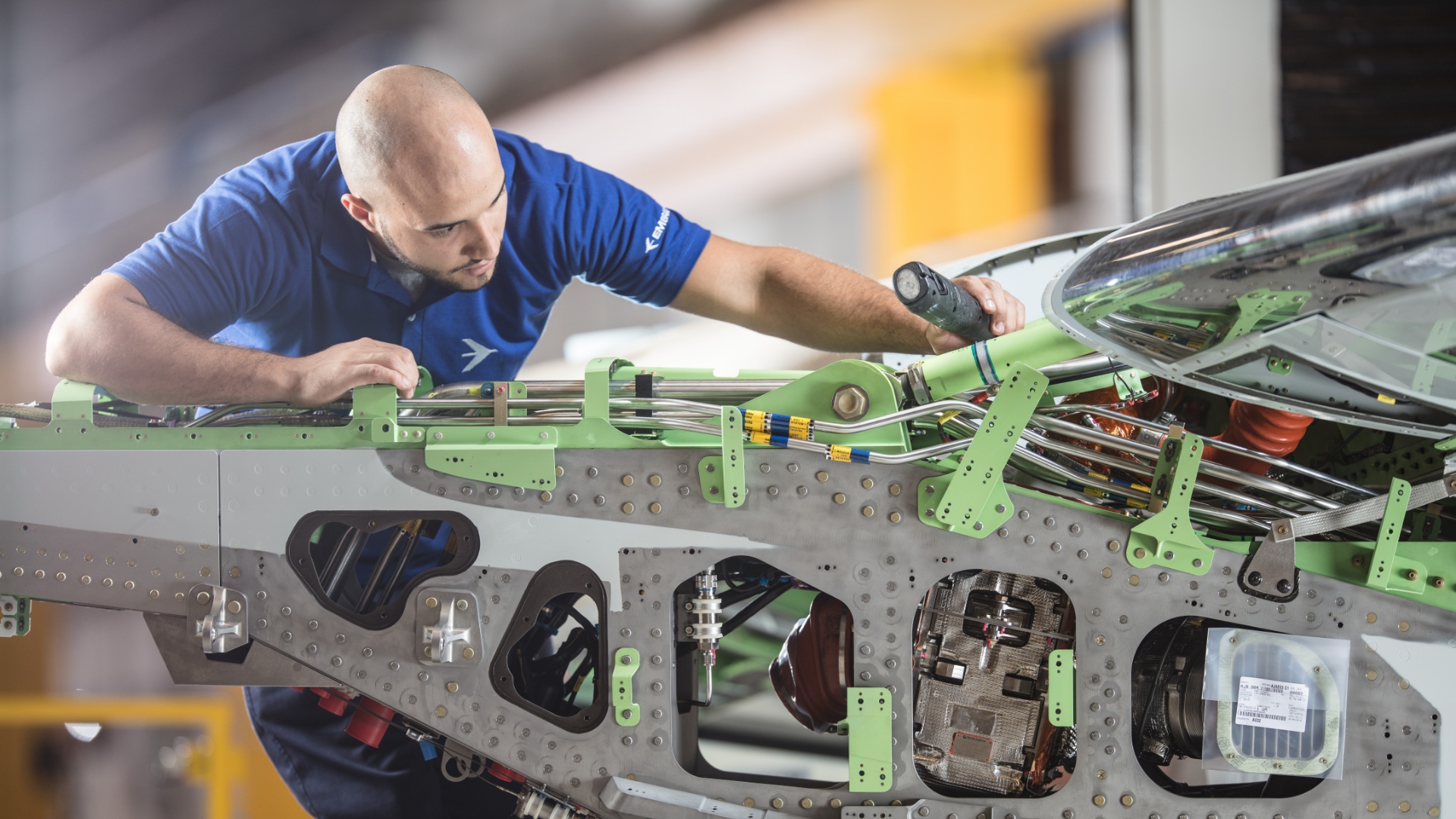 Embraer-employees – 5.jpg